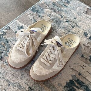 BACK70 Women's Cream Lace-Up Mule Clog